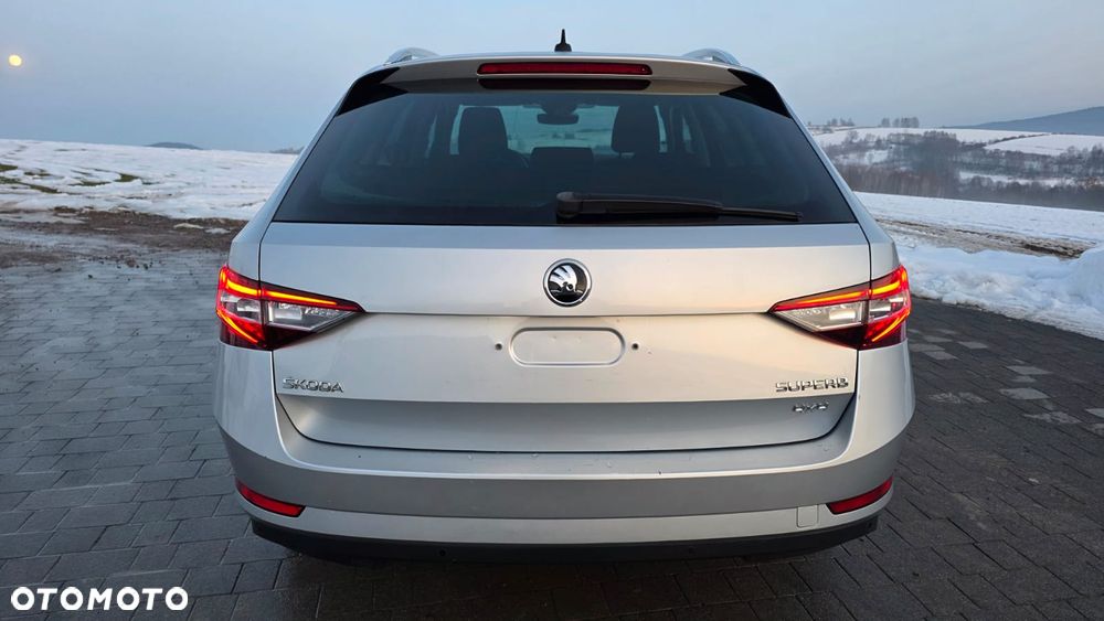 Skoda Superb 2.0 TDI 4x4 Style DSG - 5