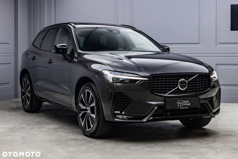 Volvo XC 60 B5 B AWD Ultimate Dark - 4