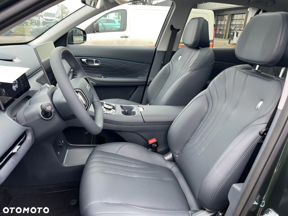 Geely Starray EM-i 1.5 PHEV Max - 13