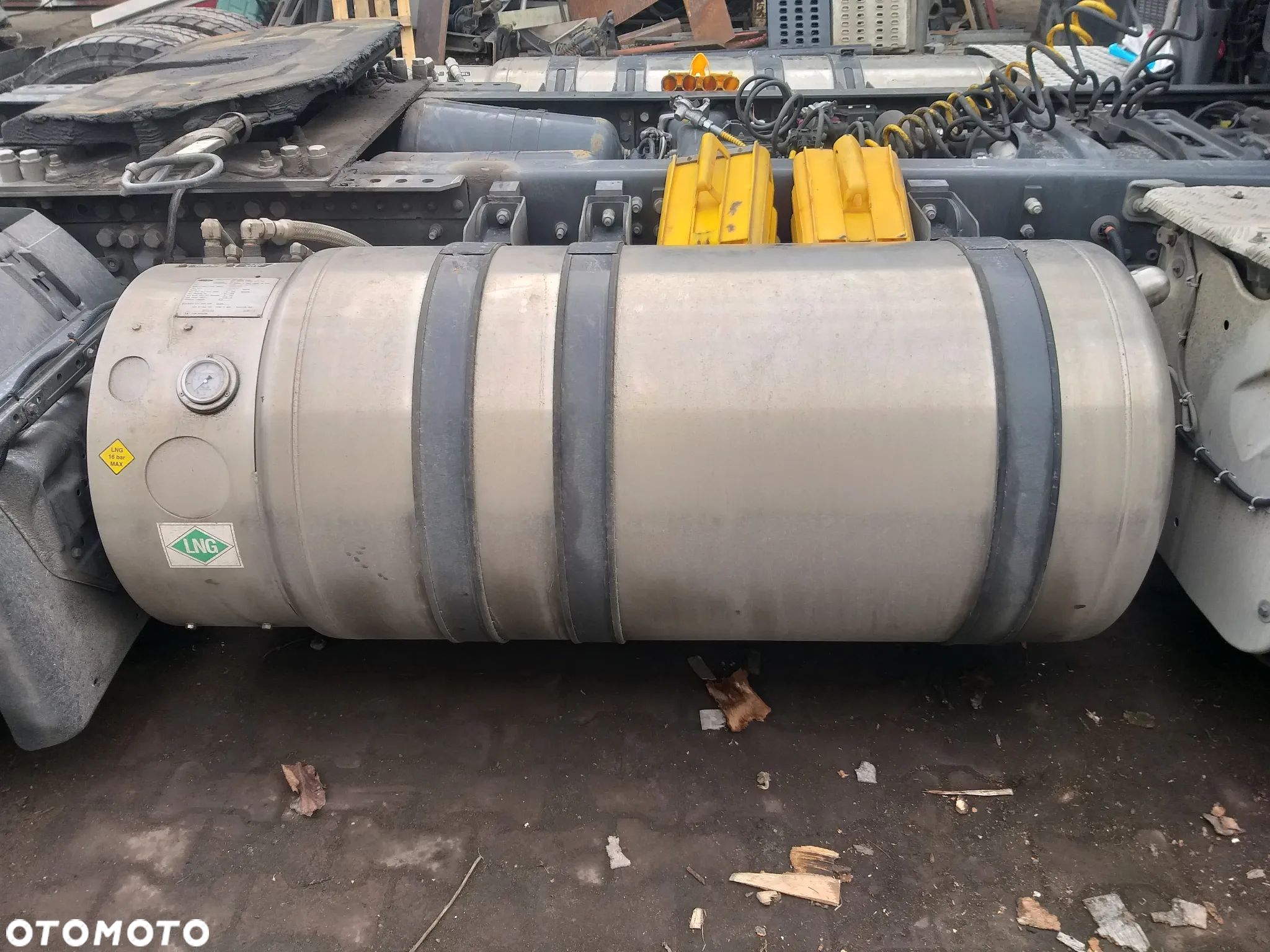 Zbiornik gazu Sciania R410 386Litrów  LNG - 1