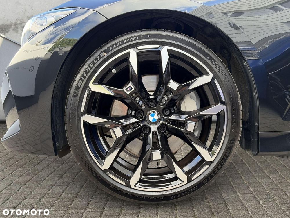 BMW Seria 3 330d xDrive mHEV M Sport - 4