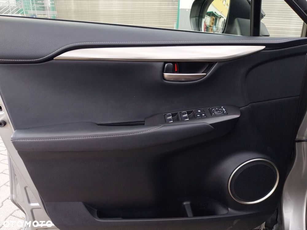 Lexus NX 300h F Impression AWD - 16