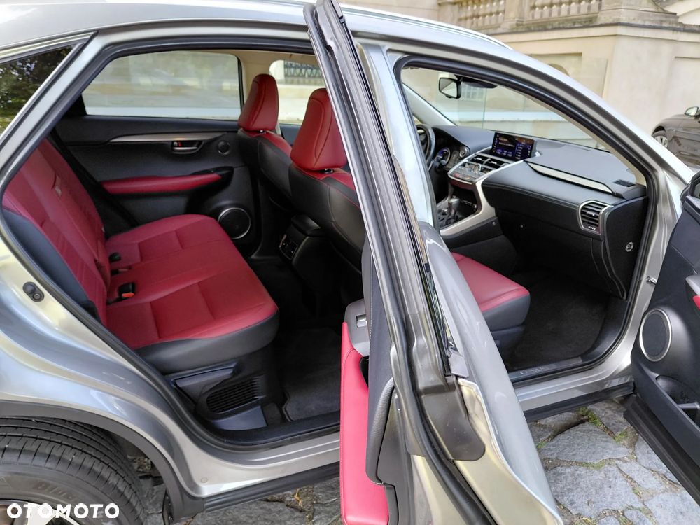 Lexus NX 300h Prestige AWD - 14