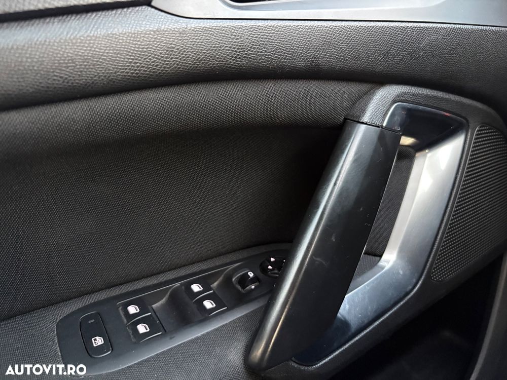 Peugeot 308 - 24