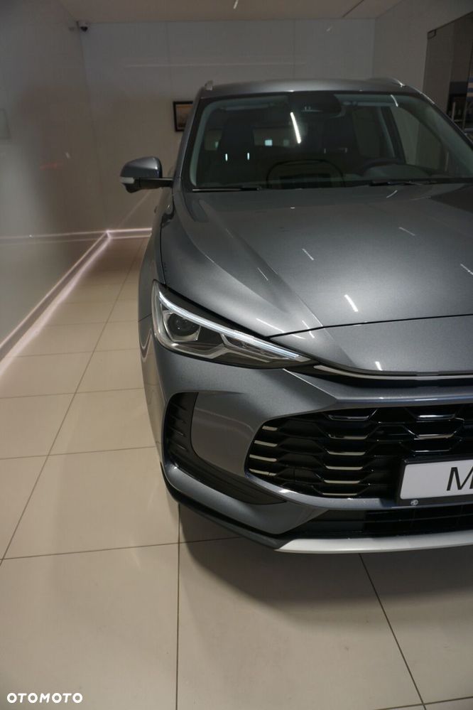MG ZS Hybrid+ - 9