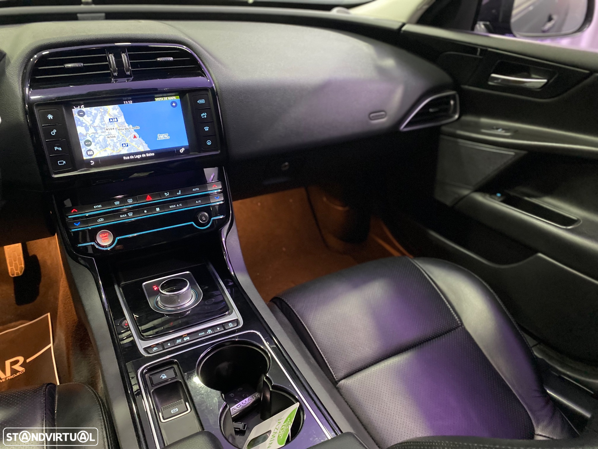 Jaguar XE 2.0 D Portfolio Aut. - 11
