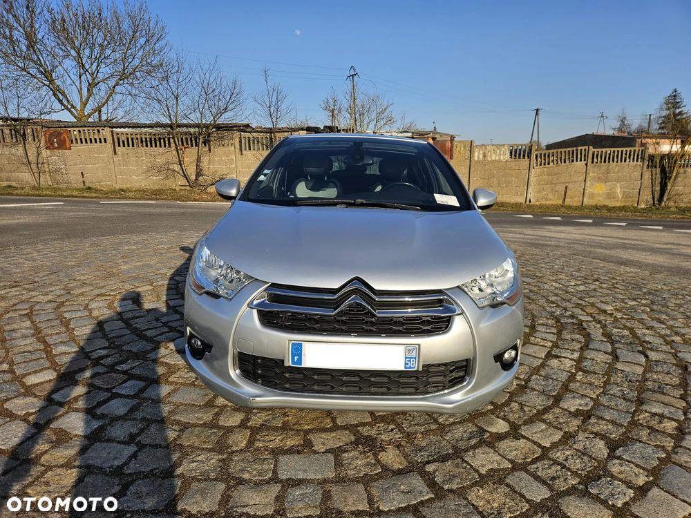 Citroën DS4 e-HDi 110 SoChic - 17