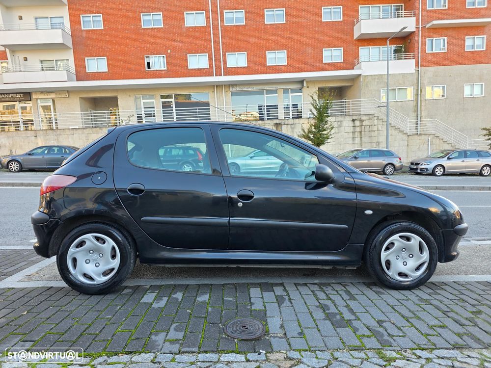 Peugeot 206 1.1 Color Line - 4