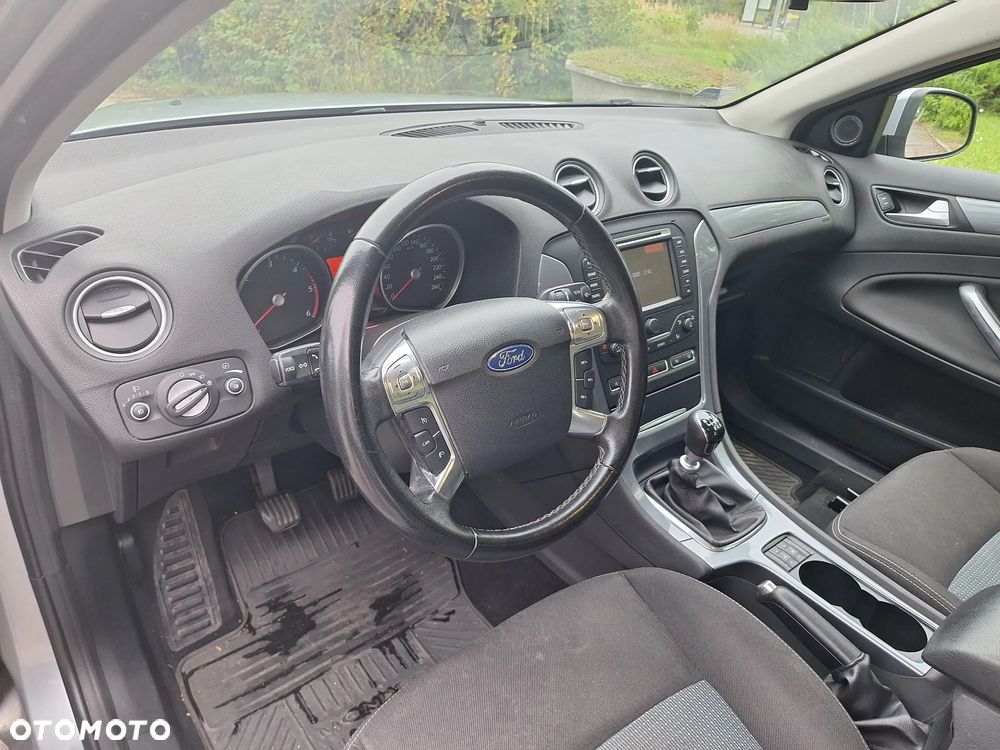 Ford Mondeo - 16