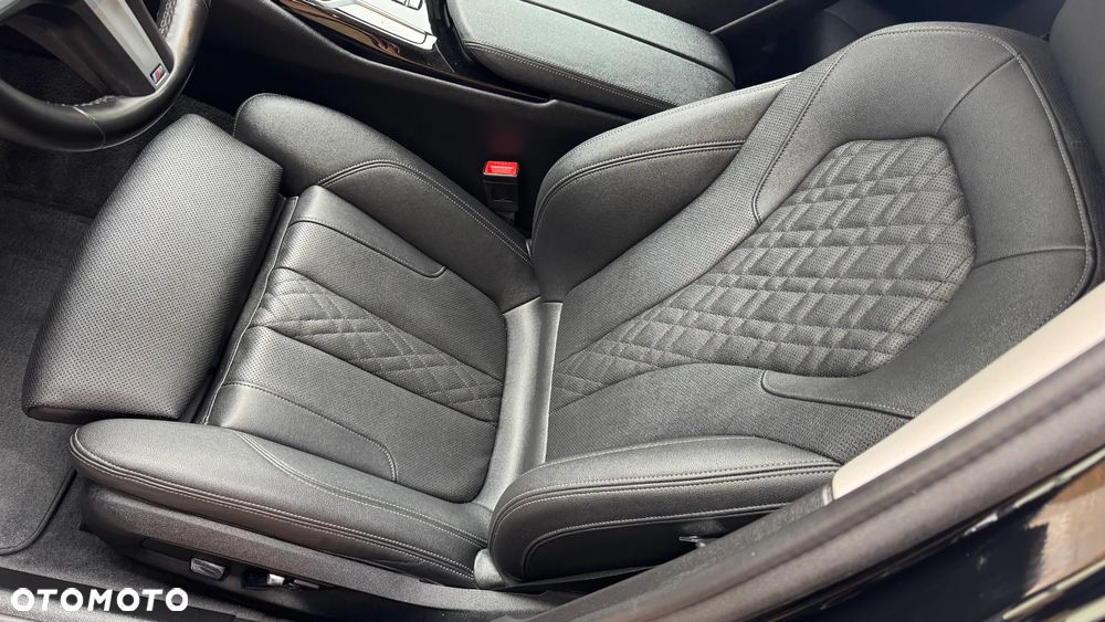 BMW Seria 5 520d Sport Line - 16