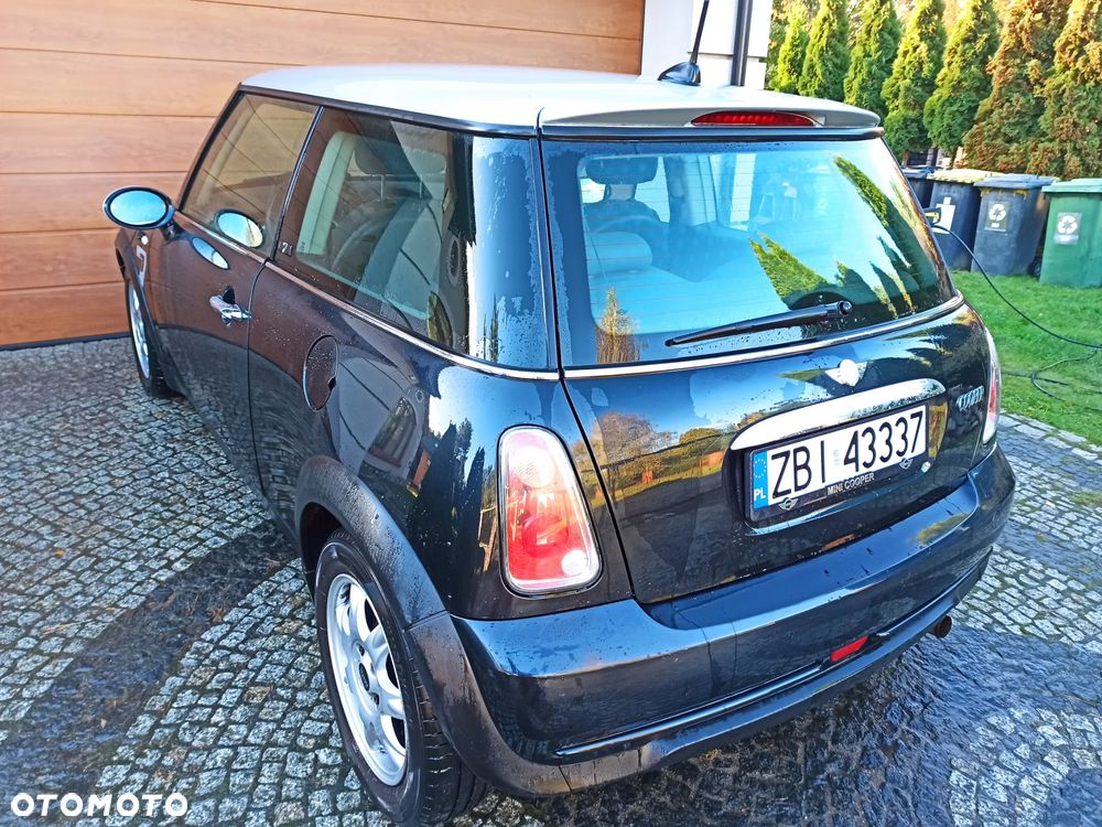 MINI Cooper Seven - 5