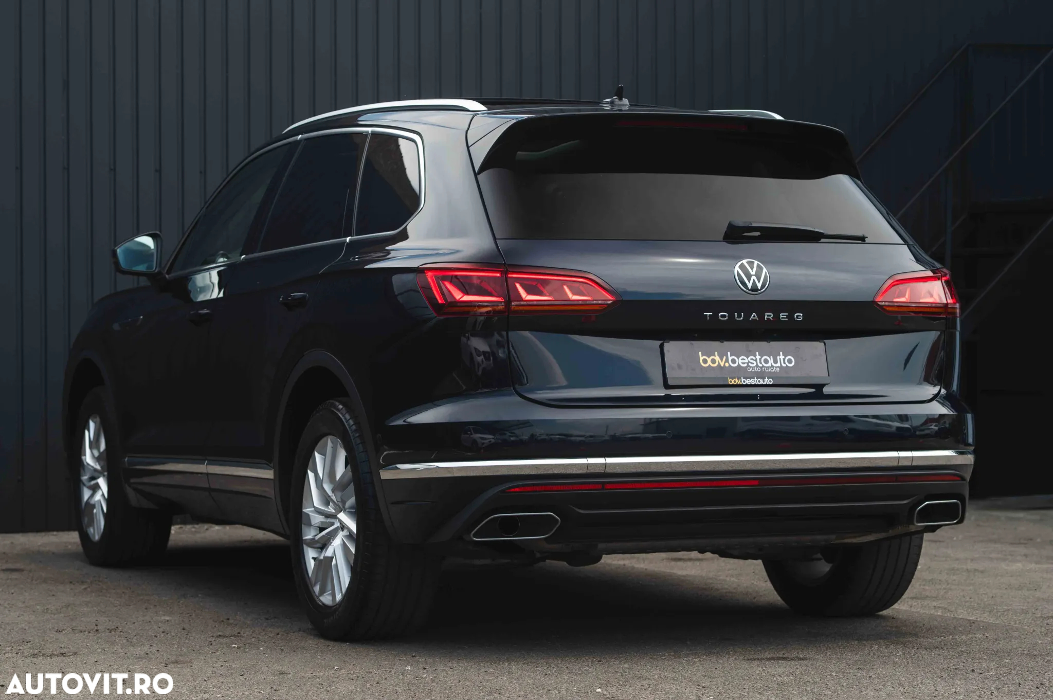 Volkswagen Touareg V6 TDI 4MOTION Elegance - 6