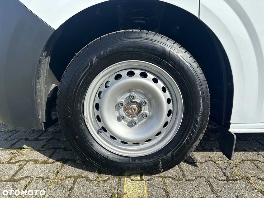 Volkswagen Transporter Skrzyniowy z podwójną kabiną - 23