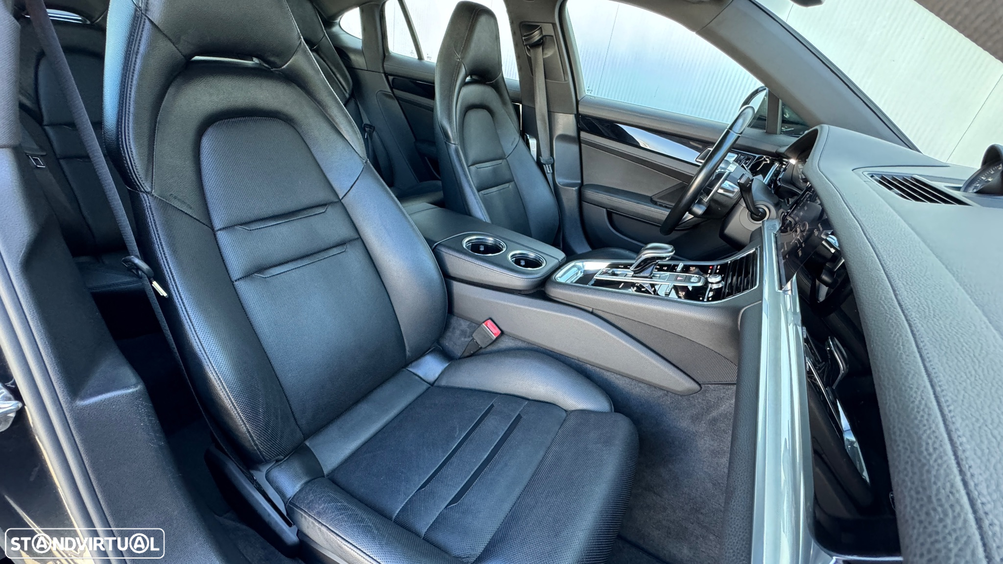 Porsche Panamera 4 E-Hybrid - 7