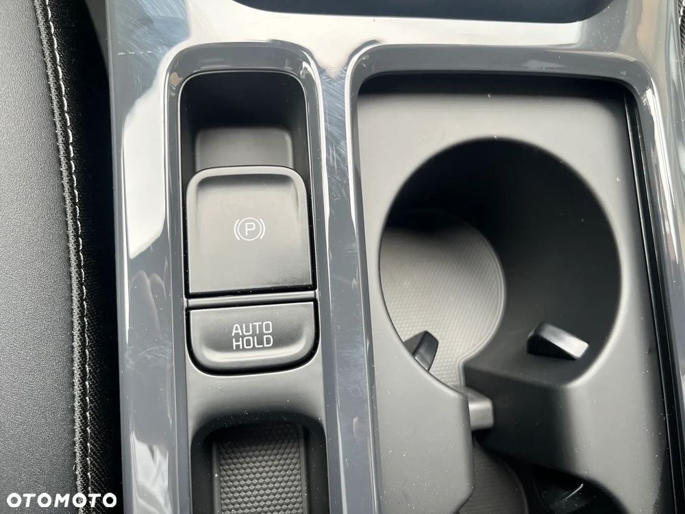 Kia XCeed 1.6 T-GDI Business Line DCT - 32