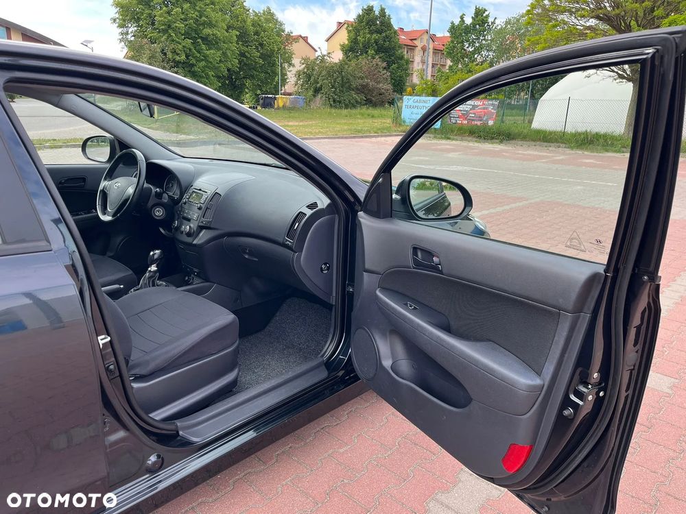 Hyundai i30 1.4 FIFA WM Edition - 27