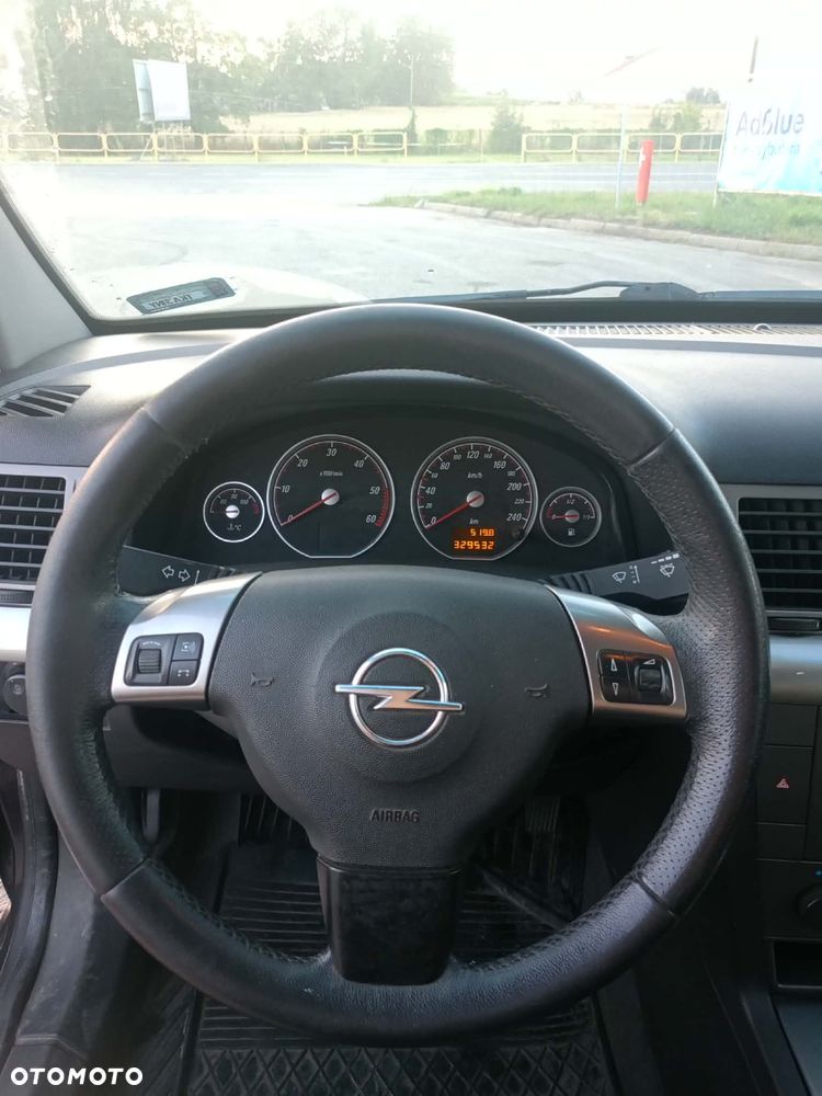 Opel Vectra 1.9 CDTI - 17