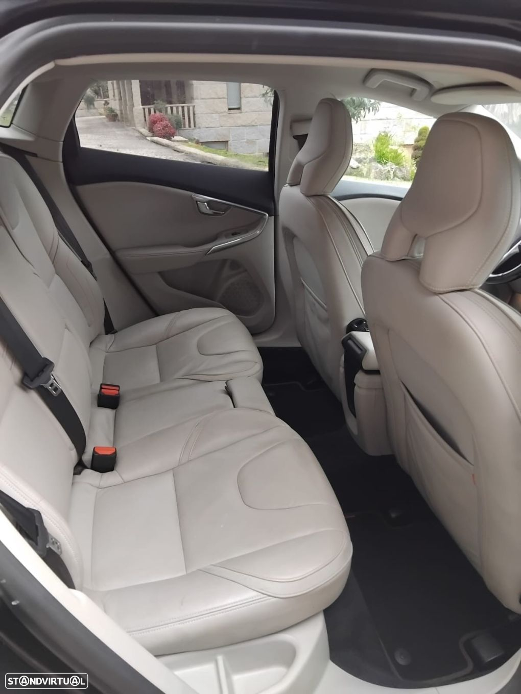 Volvo V40 Cross Country 1.6 D2 VOR Powershift - 9