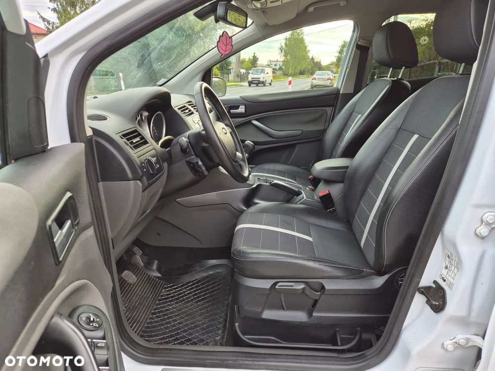 Ford Kuga 2.0 TDCi 2x4 Titanium - 5