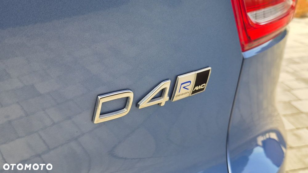 Volvo XC 40 D4 AWD Geartronic R-Design - 12
