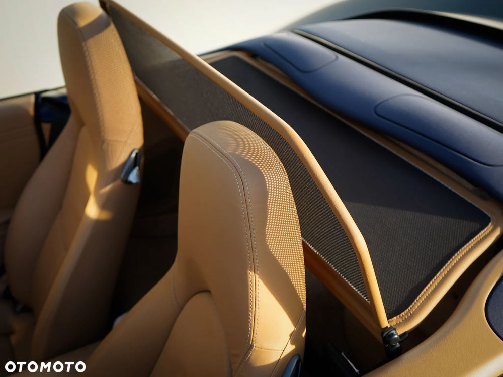 Porsche 911 Carrera Cabrio - 25