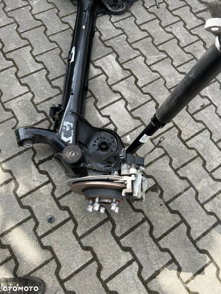 FORD FOCUS MK4 TYLNA BELKA ZAWIESZENIA HB - 3