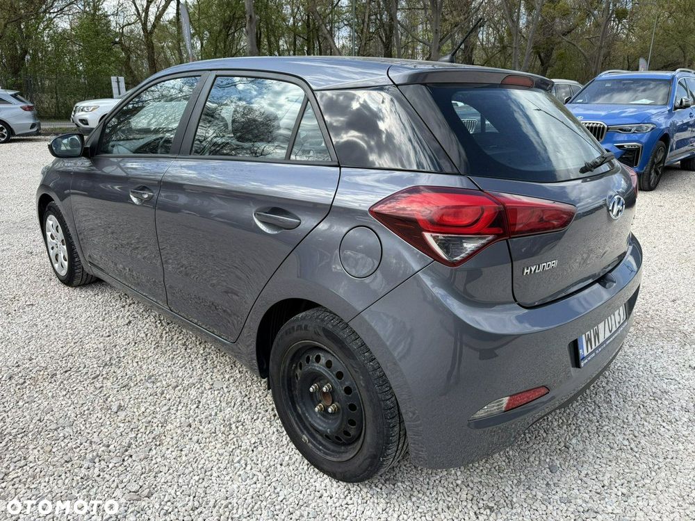 Hyundai i20 - 10
