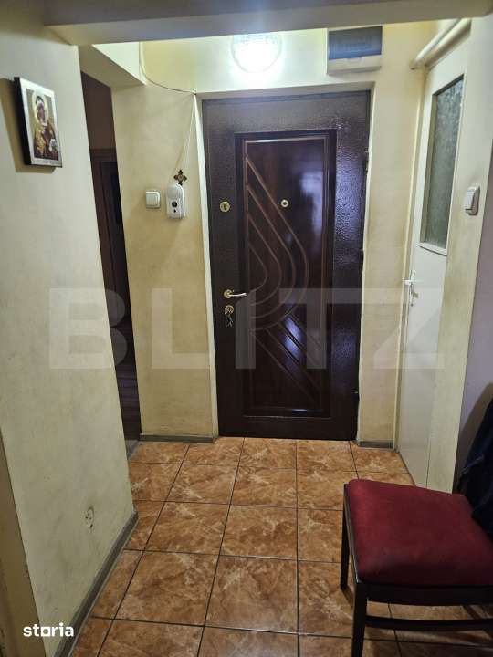 Apartament 3 camere, 70 mp, 2 bai, etaj 3 - Zona excelenta, disponibil — fotografia 1