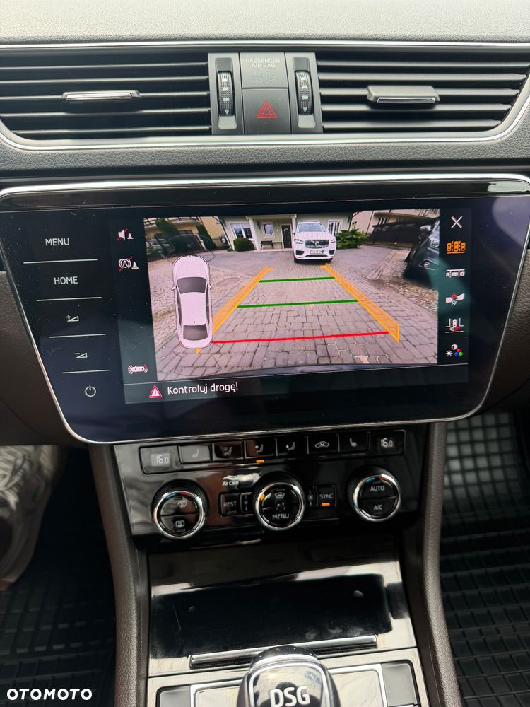 Skoda Superb 2.0 TDI L&K DSG - 19