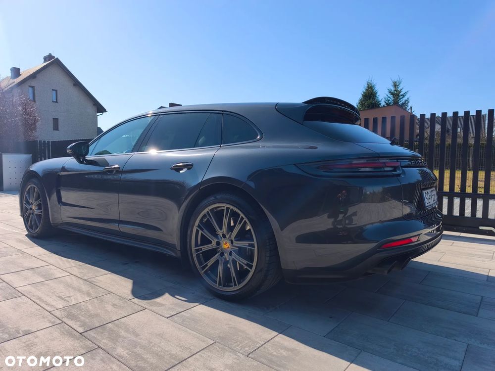 Porsche Panamera - 3