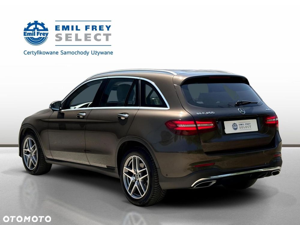 Mercedes-Benz GLC - 4