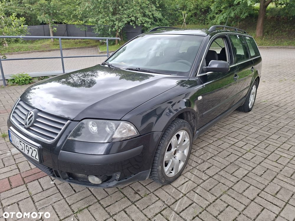 Volkswagen Passat - 1