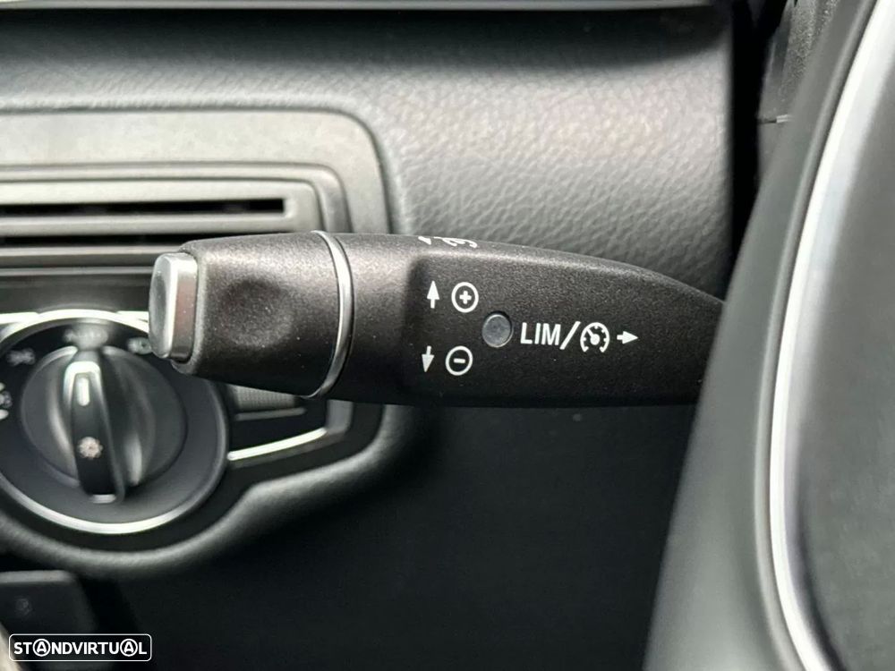 Mercedes-Benz V 250 d Longo Avantgarde - 34