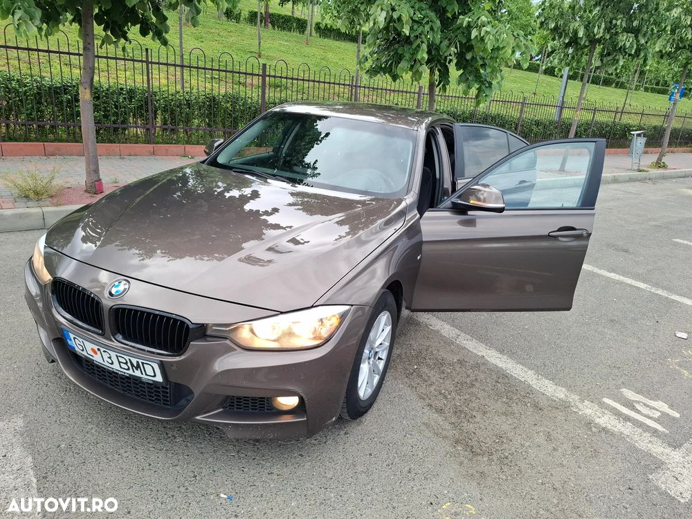 BMW Seria 3 318d Aut. Sport Line - 10
