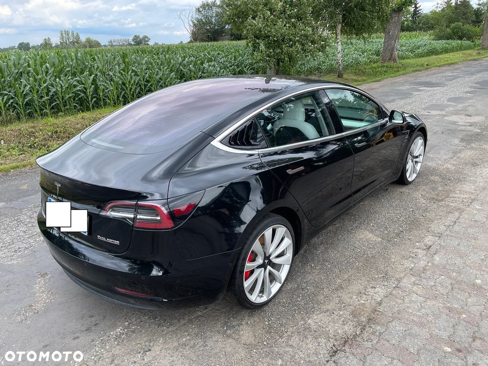 Tesla Model 3 Langstreckenbatterie Allradantrieb Dual Motor - 33