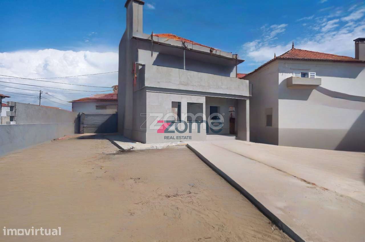 Moradia T4 com suite, garagem e 2 entradas independentes - Grande imagem: 5/30