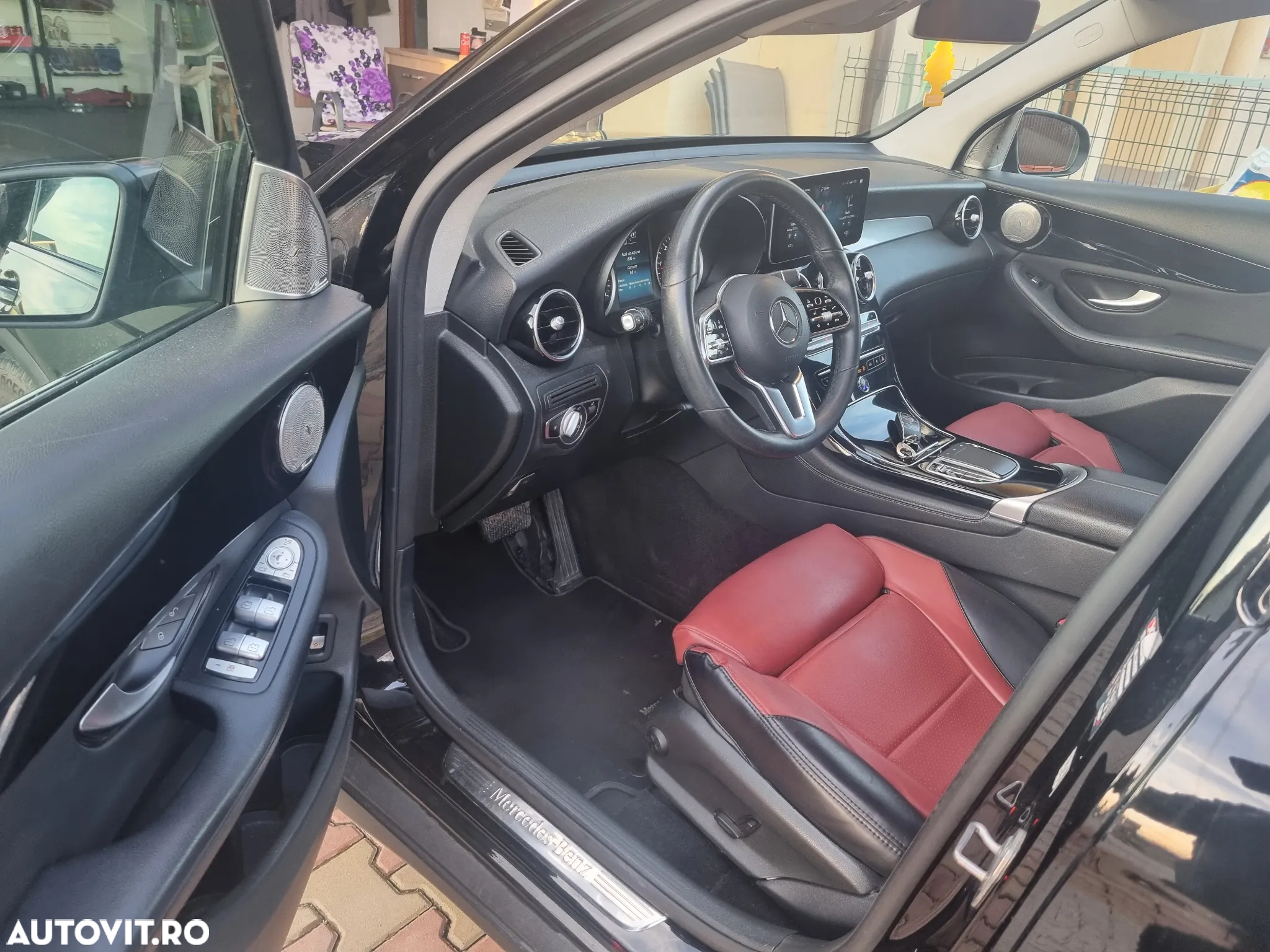 Mercedes-Benz GLC 300 d 4Matic 9G-TRONIC - 11