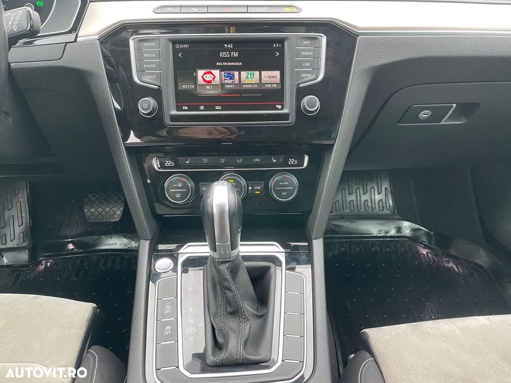 Volkswagen Passat Variant 2.0 TDI DSG Highline - 7