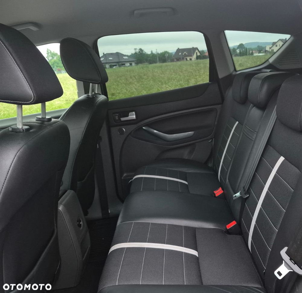 Ford Kuga 2.0 TDCi 4x4 Titanium - 25