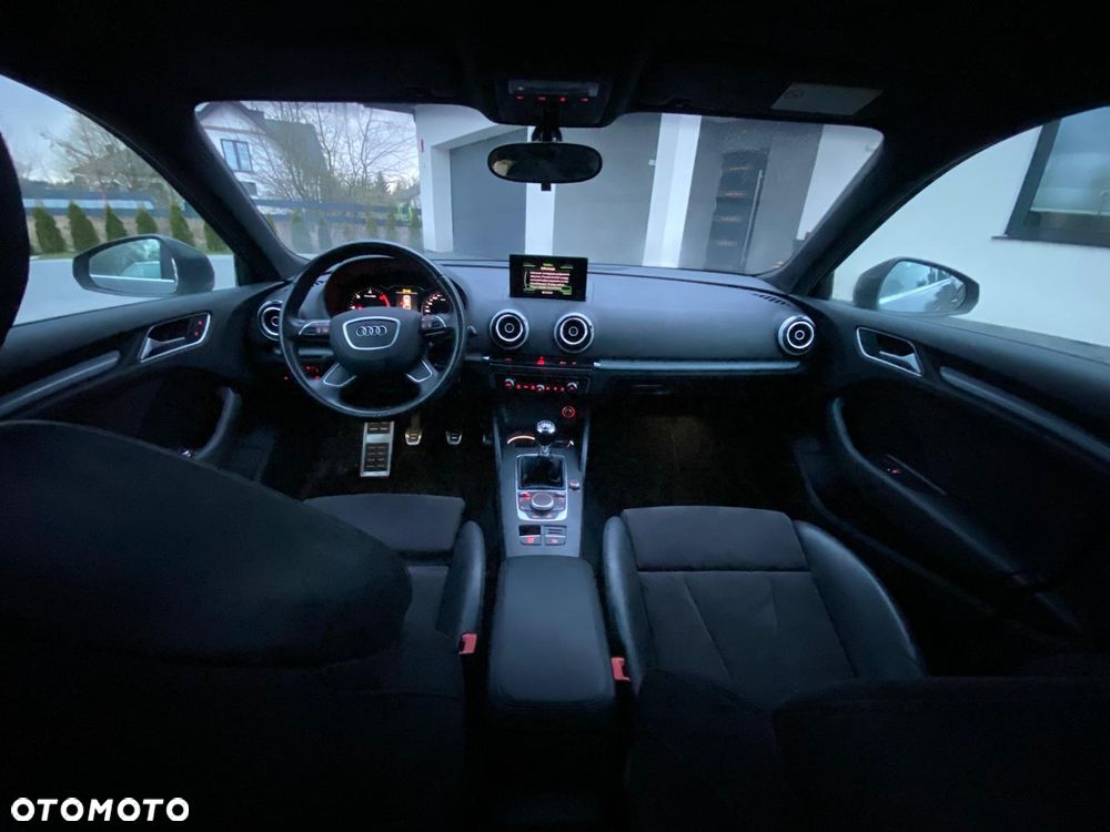 Audi A3 Sportback 1.6 TDI Ambiente - 12