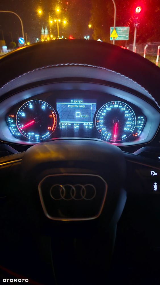Audi A4 Avant 2.0 TDI Quattro Design S tronic - 26