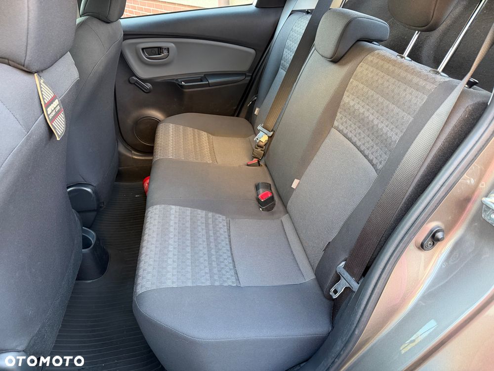 Toyota Yaris - 7