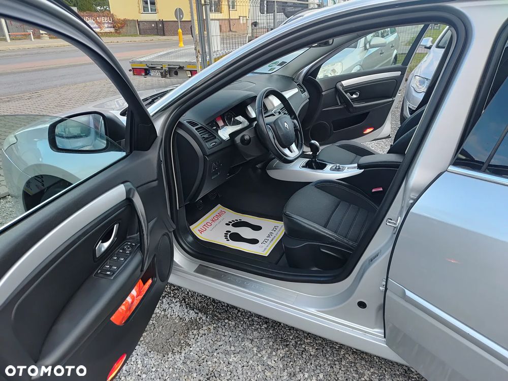 Renault Laguna ENERGY dCi 175 FAP Start & Stop Bose Edition - 16