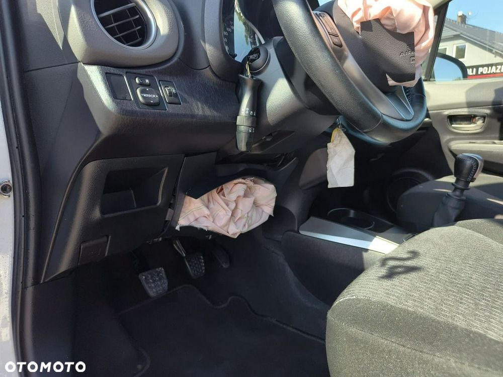 Toyota Yaris - 7