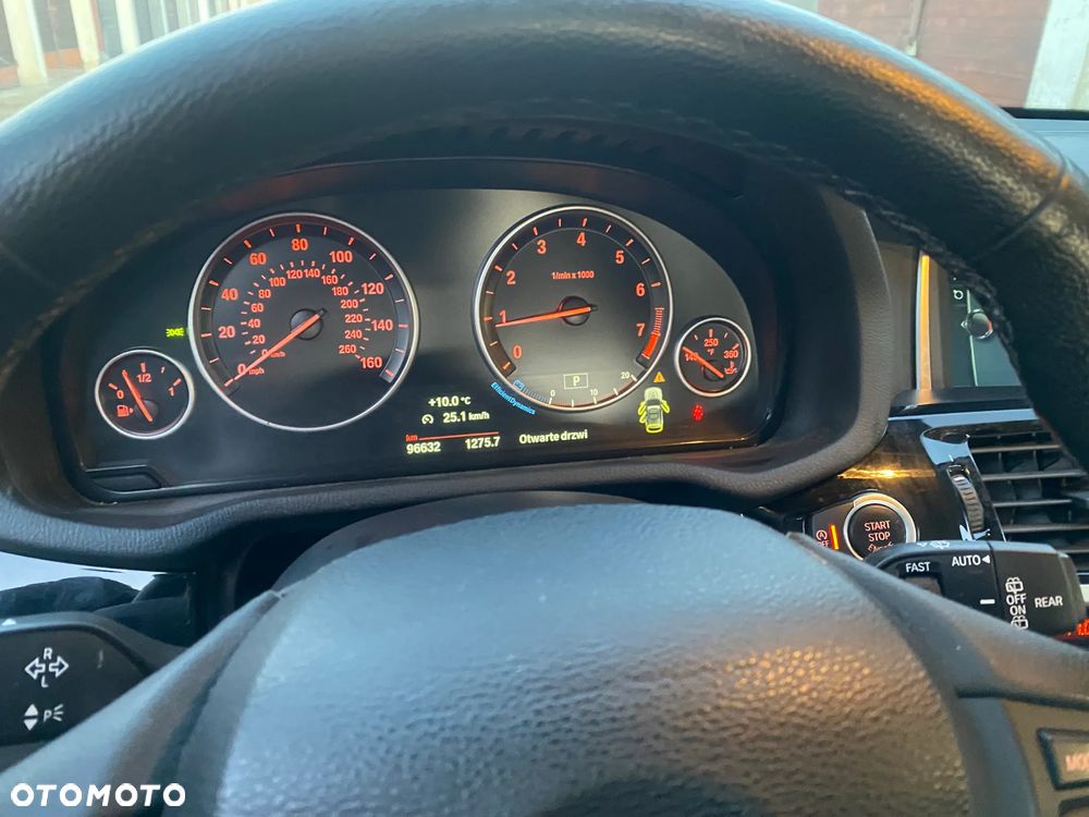 BMW X3 xDrive28i Advantage sport - 28