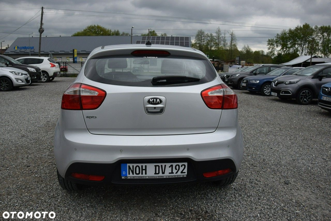 Kia Rio 1.2 Edition 7 - 11
