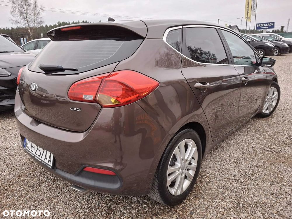 Kia Ceed 1.6 CRDi 128 Spirit - 13