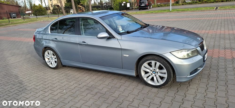 BMW Seria 3 330i - 2