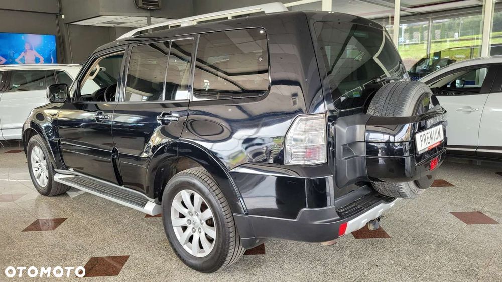 Mitsubishi Pajero - 6