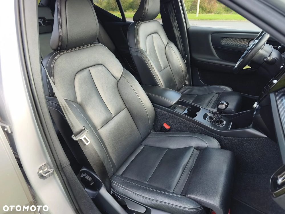 Volvo XC 40 T3 RDesign - 34